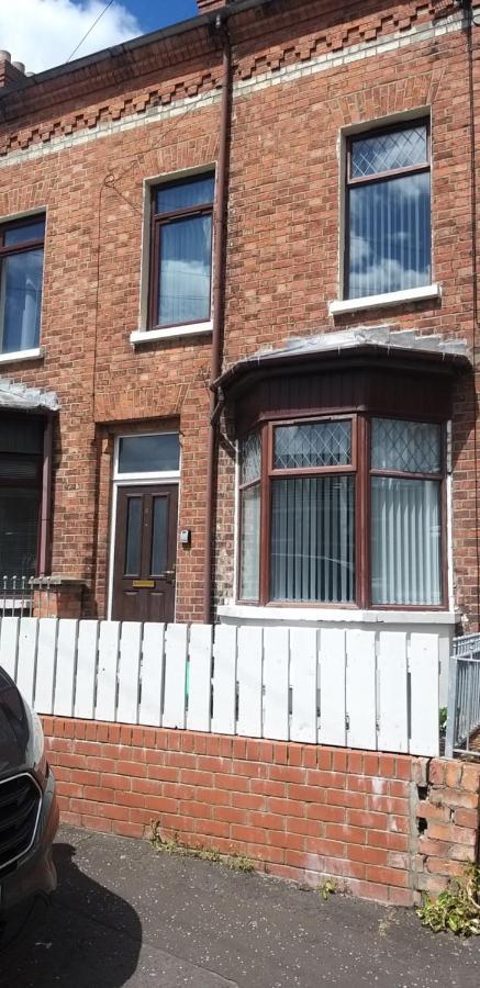 St. James Street Townhouse Belfast Dış mekan fotoğraf